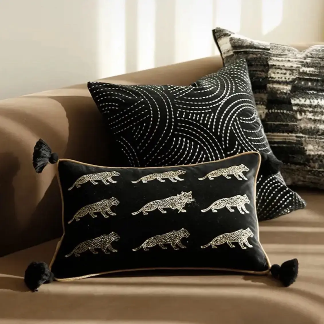 Moe’Na Decor Safari Tassel Lumbar Pillow
