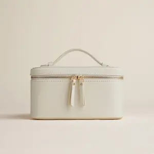 Jetsetter Train Case - Ecru
