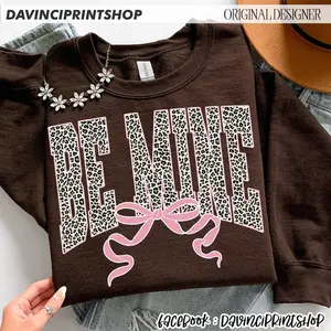 T-shirt And Sweatshirt Preppy Coquette Be Mine Leopard Print Sweatshirt, Valentine Text Sweatshirt, Leopard Valentines Sweatshirt, Xoxo Sweatshirt, Coquette Valentines, Preppy Sweatshirt, Love Sweatshirt