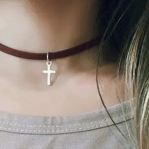 Cross Choker