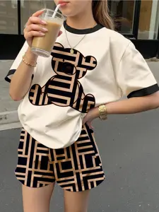 Teen Girls Casual Minimalist Sweet Bear & Geometric Pattern Short Sleeve Top and Shorts Set, Fitted All over Print, 2 Piece Set