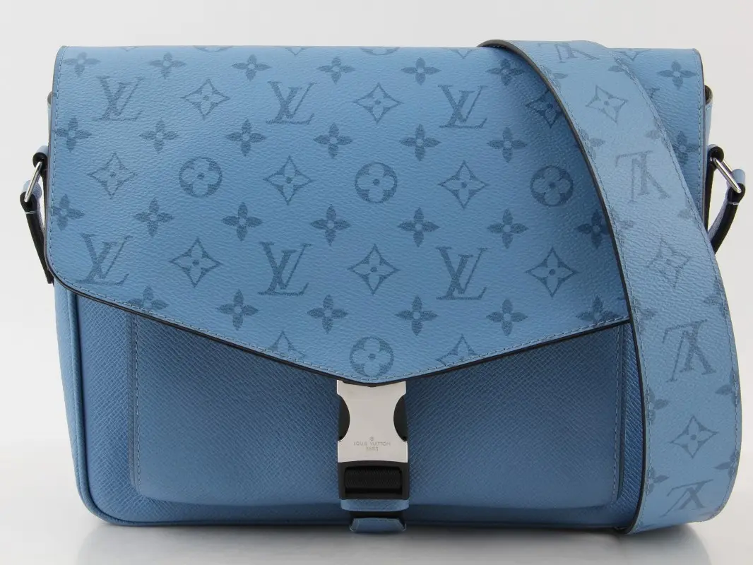 Pre-owned Louis Vuitton Leather Messenger Bags DENIM TAIGARAMA MESSENGER BAG