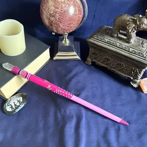 Pinks Stardust Wand: Cherry wood 15” Unicorn Hair core