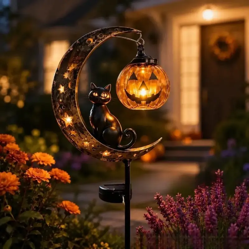 Solar Halloween Black Cat and Pumpkin Moon Garden Stake Light, Solar Garden Decoration Outdoor Waterproof Metal Pumpkin Stake with Black Cat, Suitable for Patio, Yard, Lawn Decoration, Halloween Decoration holiday decorative