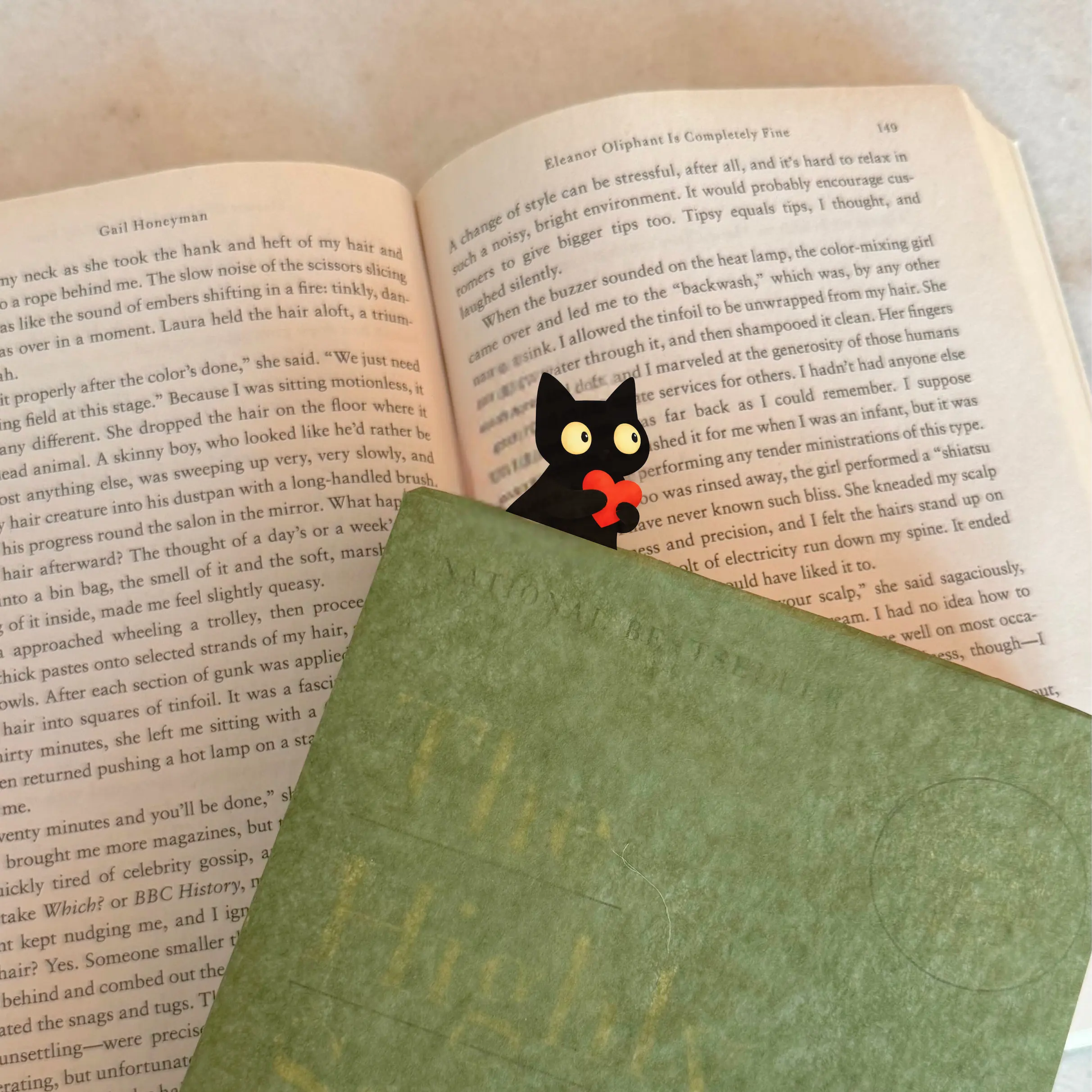 Peeking Black Cat Bookmark with Heart | Valentine Gift for Book Lovers | Illustrated Reading Accessory