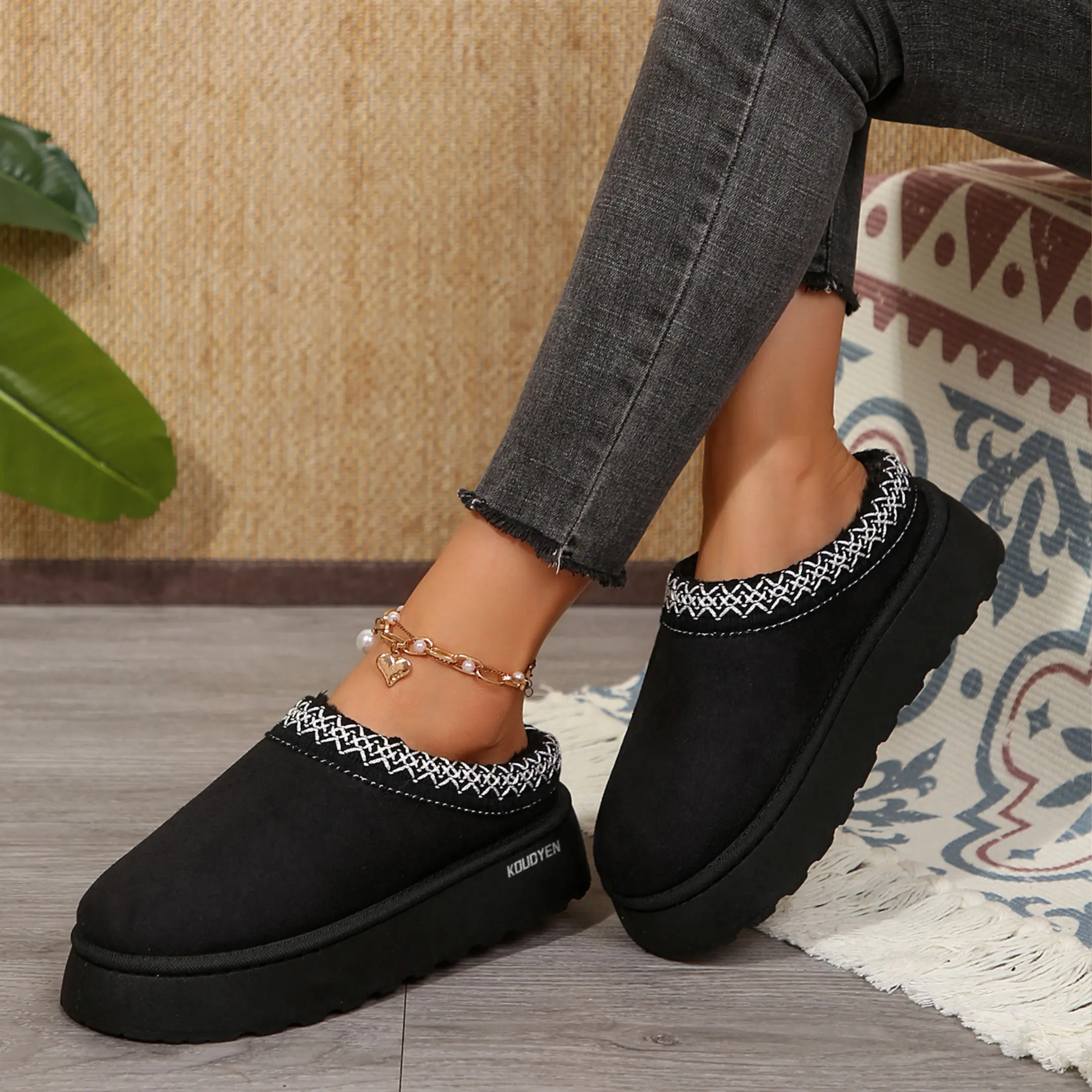 Women's Slippers Platform Mini Snow Boots Short Ankle Boot Fleece Lined House Shoes Slip-On Boot For Outdoor Indoor