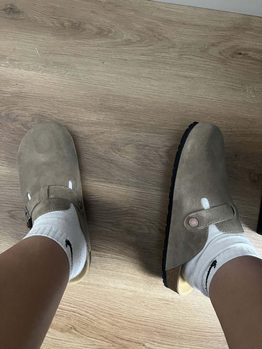 Item: Taupe, Women us9-9.5 / Men us7-7.5 (40)