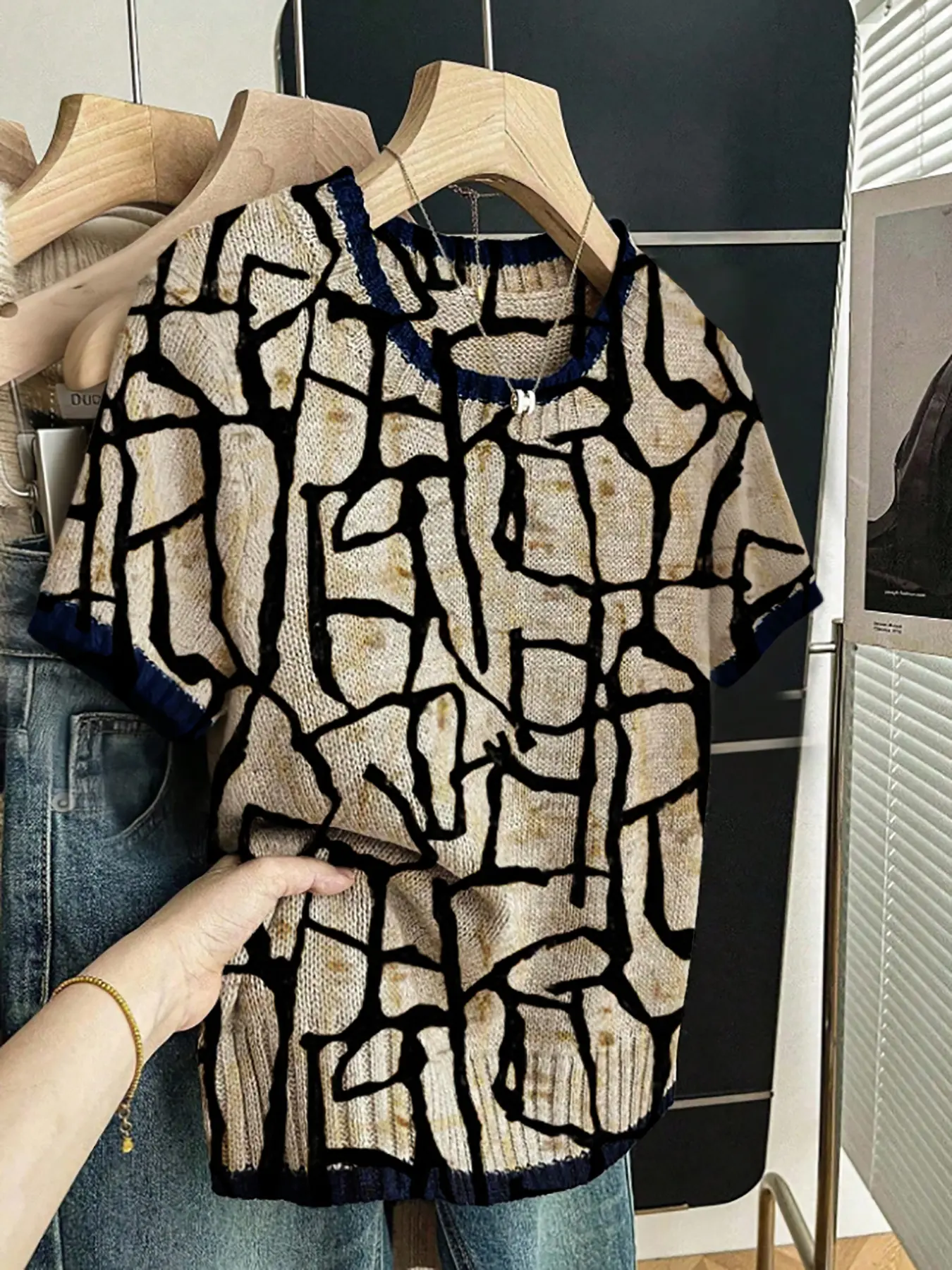 Women's Irregular Geometric Print Knit Sweater, Round Neck Short Sleeve, Casual Breathable Design, Spring Summer Fall Fashion