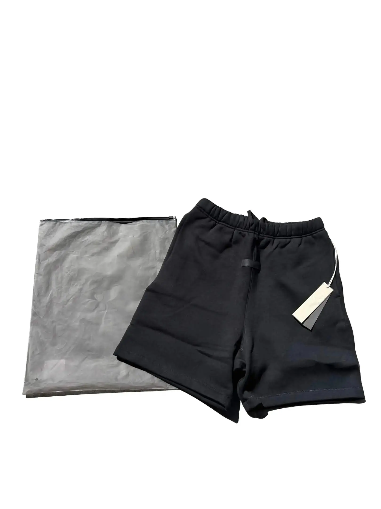 Black sweat shorts in a modern oversized fit. Made with a heavyweight feel for comfort and durability. Great for everyday wear, workouts, or casual outfits.