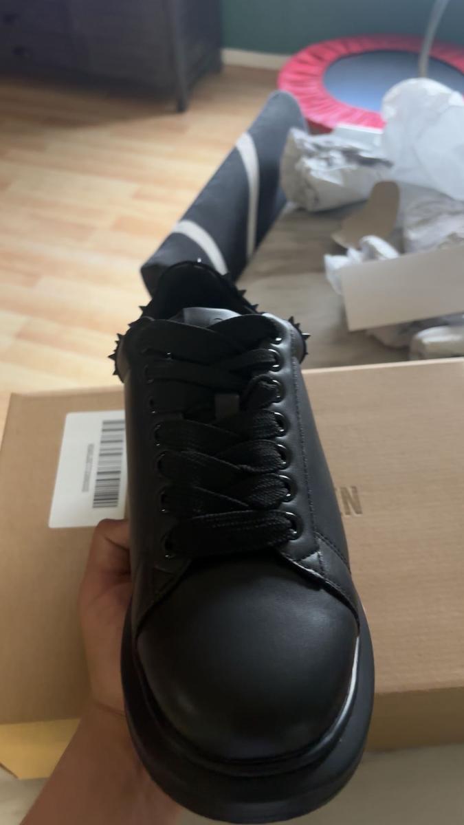 Item: BLACK VELVET, 11