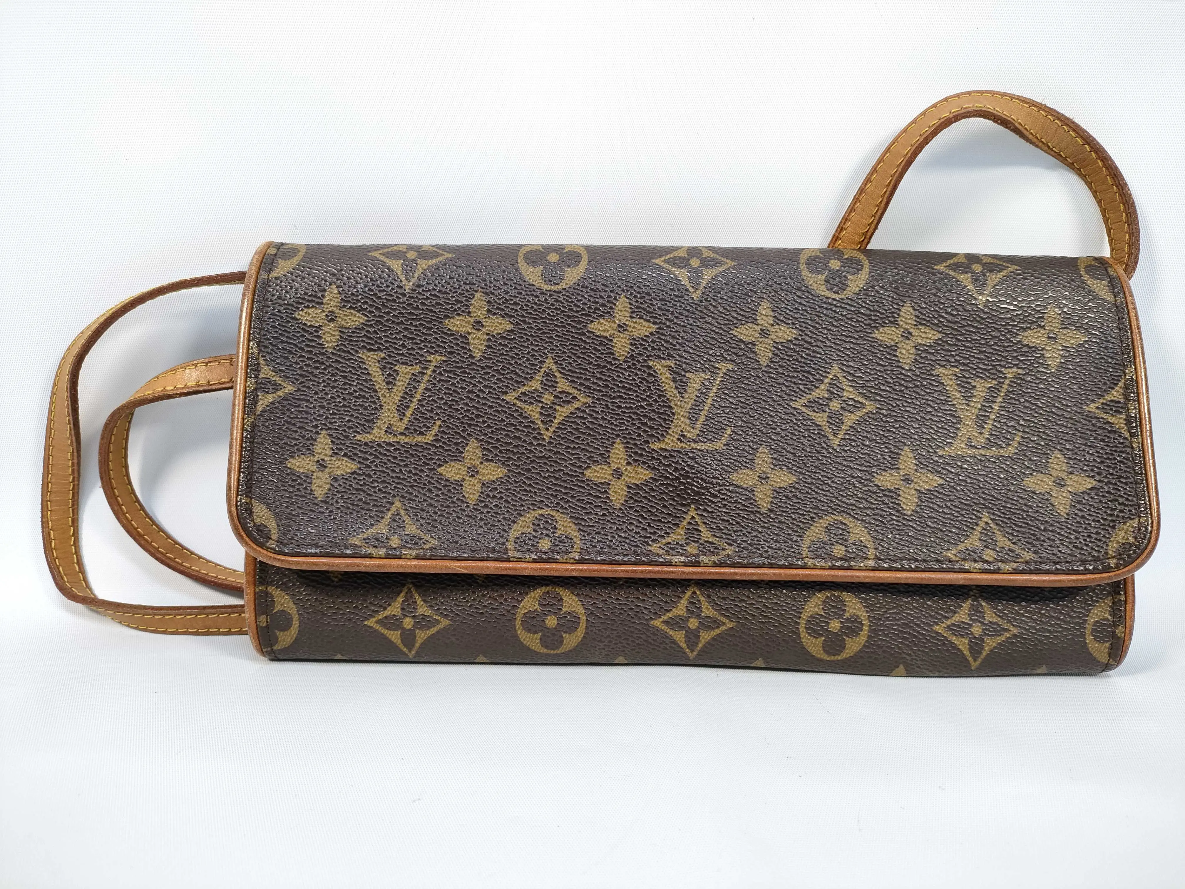 Pre-owned Louis Vuitton PVC Shoulder Bags M51852 Monogram M51852 Monogram Pochette Twin Shoulder Bag