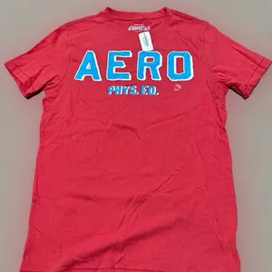 Aeropostale T-shirt small new Crewneck