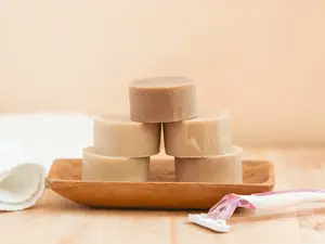 Soaps By Lela Goat's Milk Shave Soap with Aloe Vera and Bentonite Clay for Smooth Skin and No Razor Burn - Lavender Fragrance - Coconut Nourishing