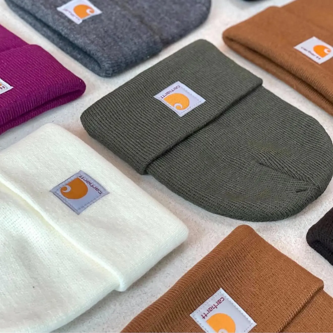 Carhartt Unisex Knit Winter Beanie – Warm Cuffed Watch Cap, Soft Ribbed Acrylic Skull Hat for Men Women, Outdoor Adventure, Hiking, Fishing, Running, Travel, Casual Street Fashion, Comfortable Stretch Fit, Cold Weather Essential Accessory