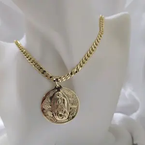 Cadena 248 ubana y 688 Unisex with Gold Plated Medal Necklace for Men and Women
