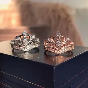 crown ring, queen ring