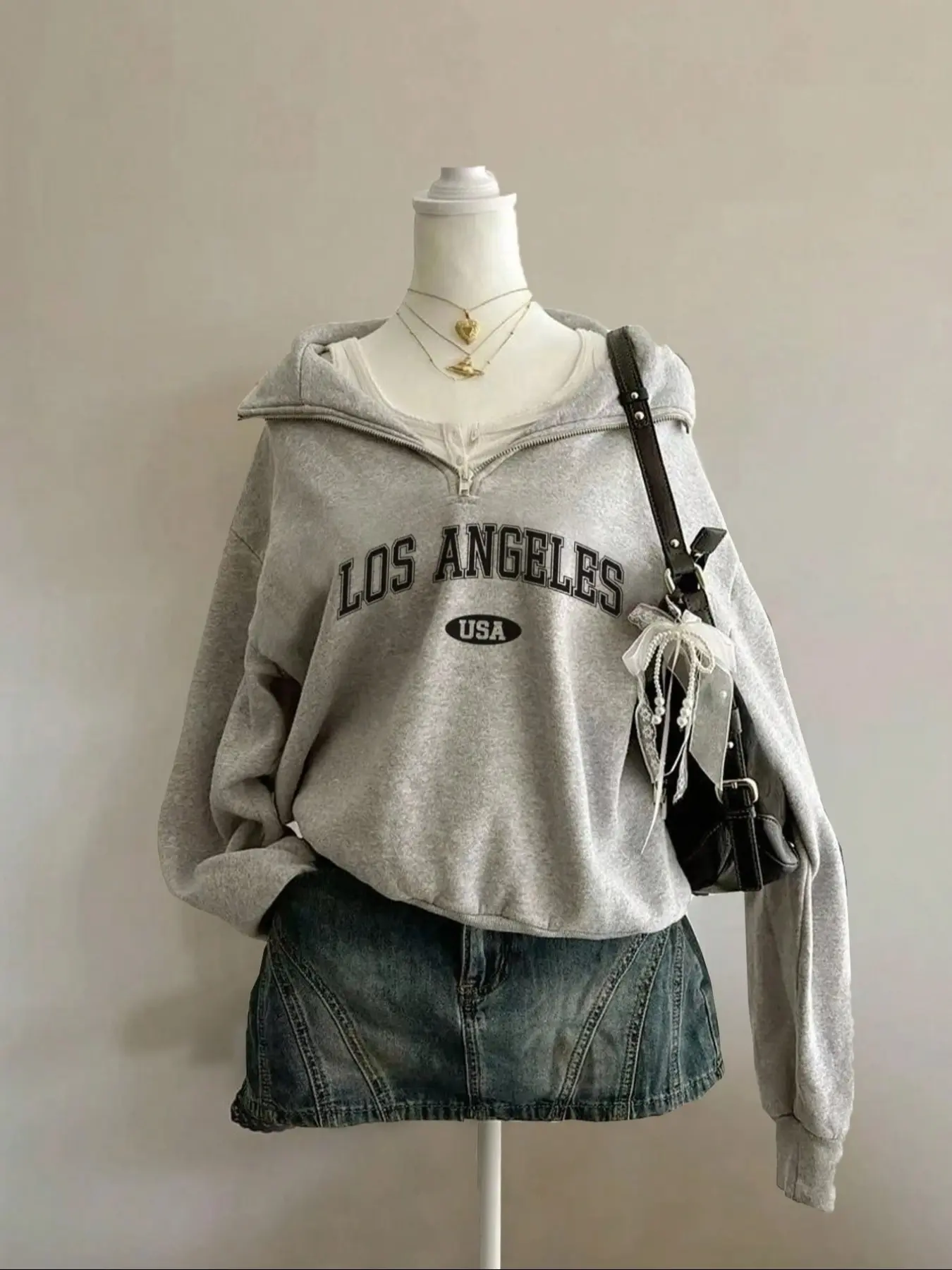 Tiktok Trend Vintage La Half-Zip Hoodie, Layered Look, Sweet Cool Casual Style, Everyday, Underarm Bag, Retro Fashion, Must-Have for Girls, Loose Fit, Long Sleeve, Cute Sweatshirt, Loose Sweatshirts, Tops, Womenswear, Casual Warm Sweatshirt