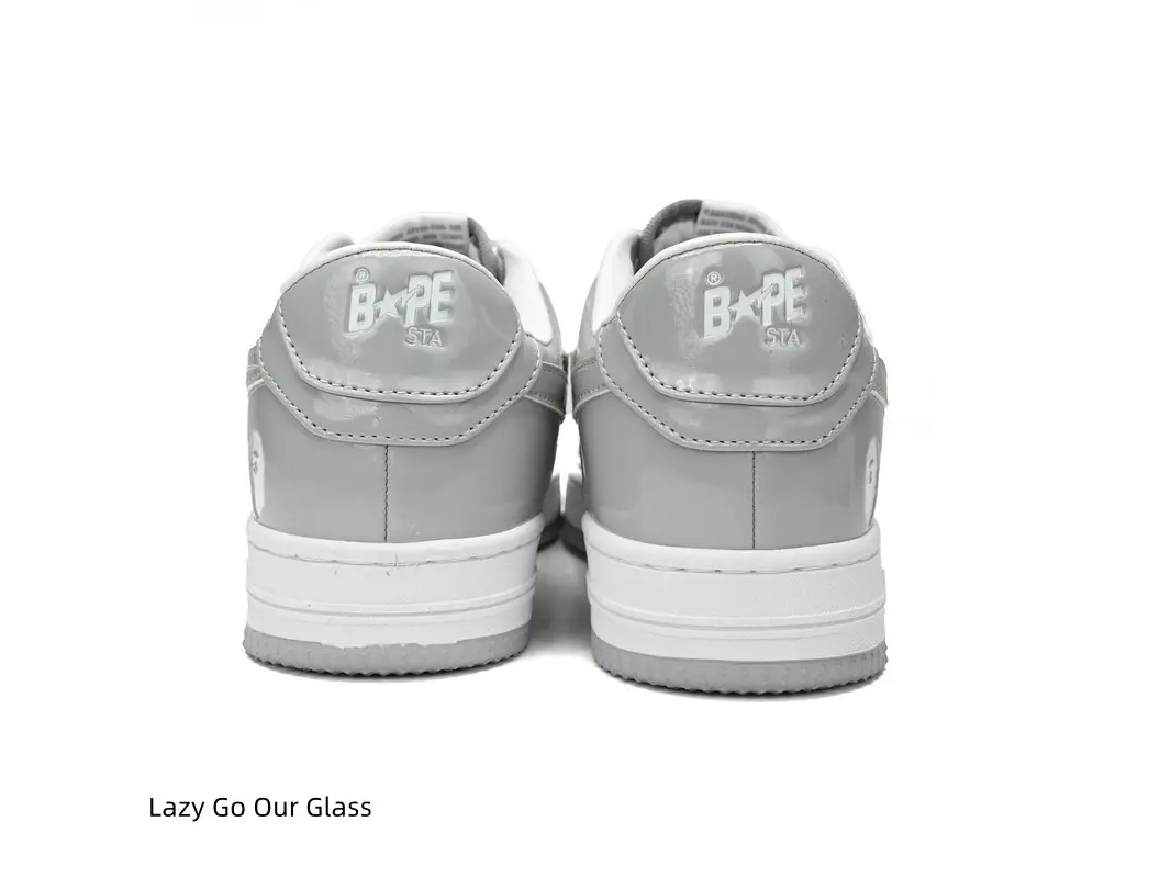 Lightweight Low Top Glossy Patent Leather Casual Shoes For Men Women, White Gray Two Tone Color Block With Gray Star Emblem Design, Shock Absorbing Layered Midsole, Lace Up Sneakers Suitable For Daily Walking, Street Fash