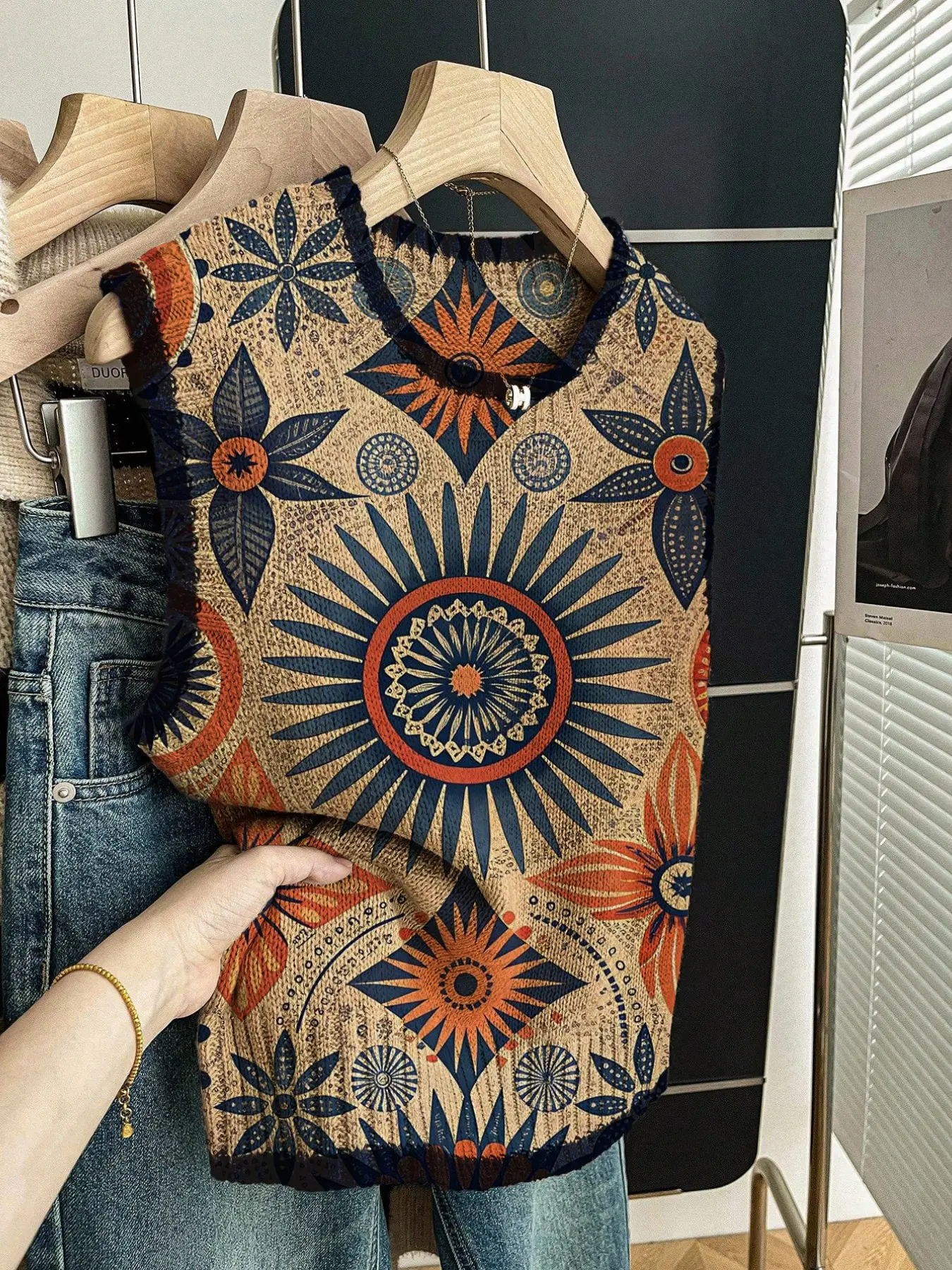 Women's Fitted Knit Top, Deep Blue Color Block Geometric Print, Spring Summer Casual Round Neck Boho Sleeveless Sweater, Fall