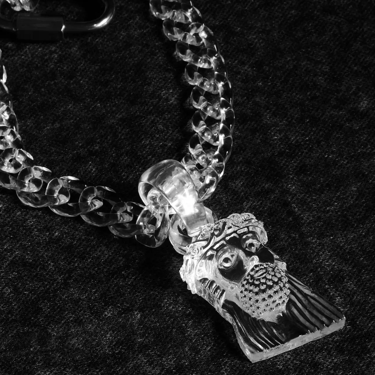 CLEAR JESUS PIECE