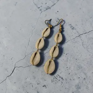 Boho Shell Earrings - Natural Cowrie Shell Dangle Earrings for Women - Handcrafted Beach Jewelry - Perfect for Bohemian Style