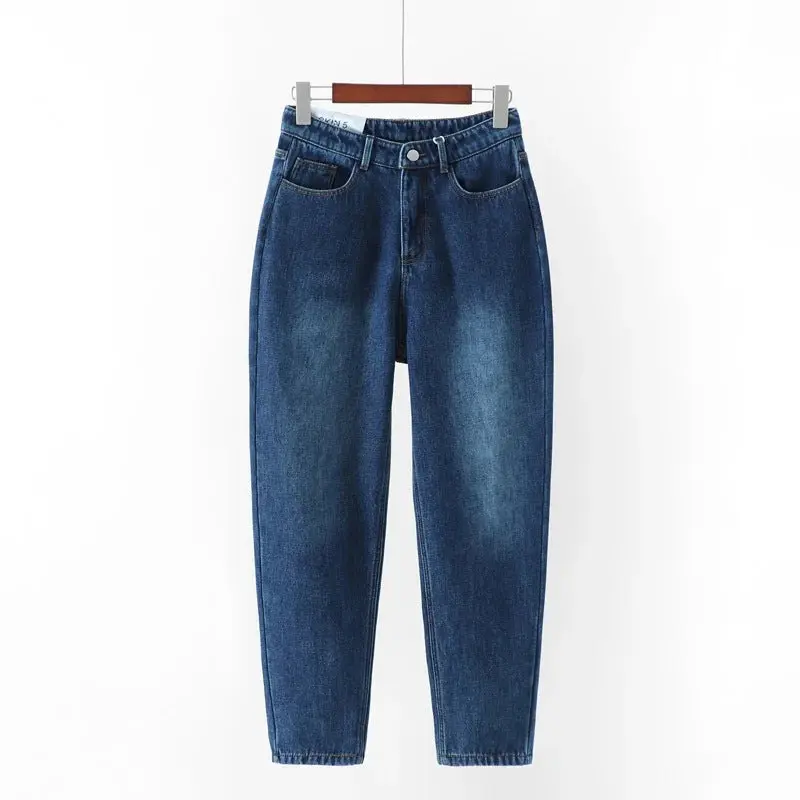 Aura Classic Straight-Leg Jeans