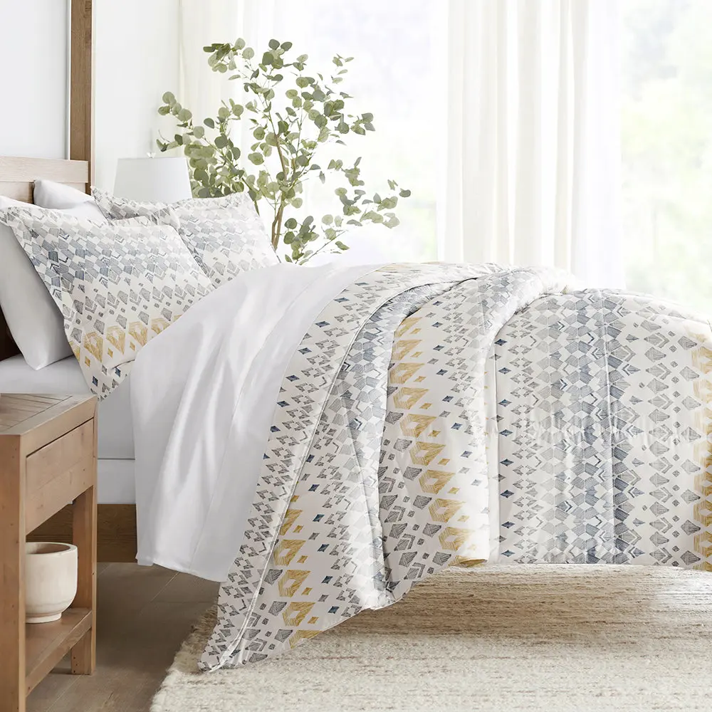 Mayan Pattern Down-Alternative Comforter Set