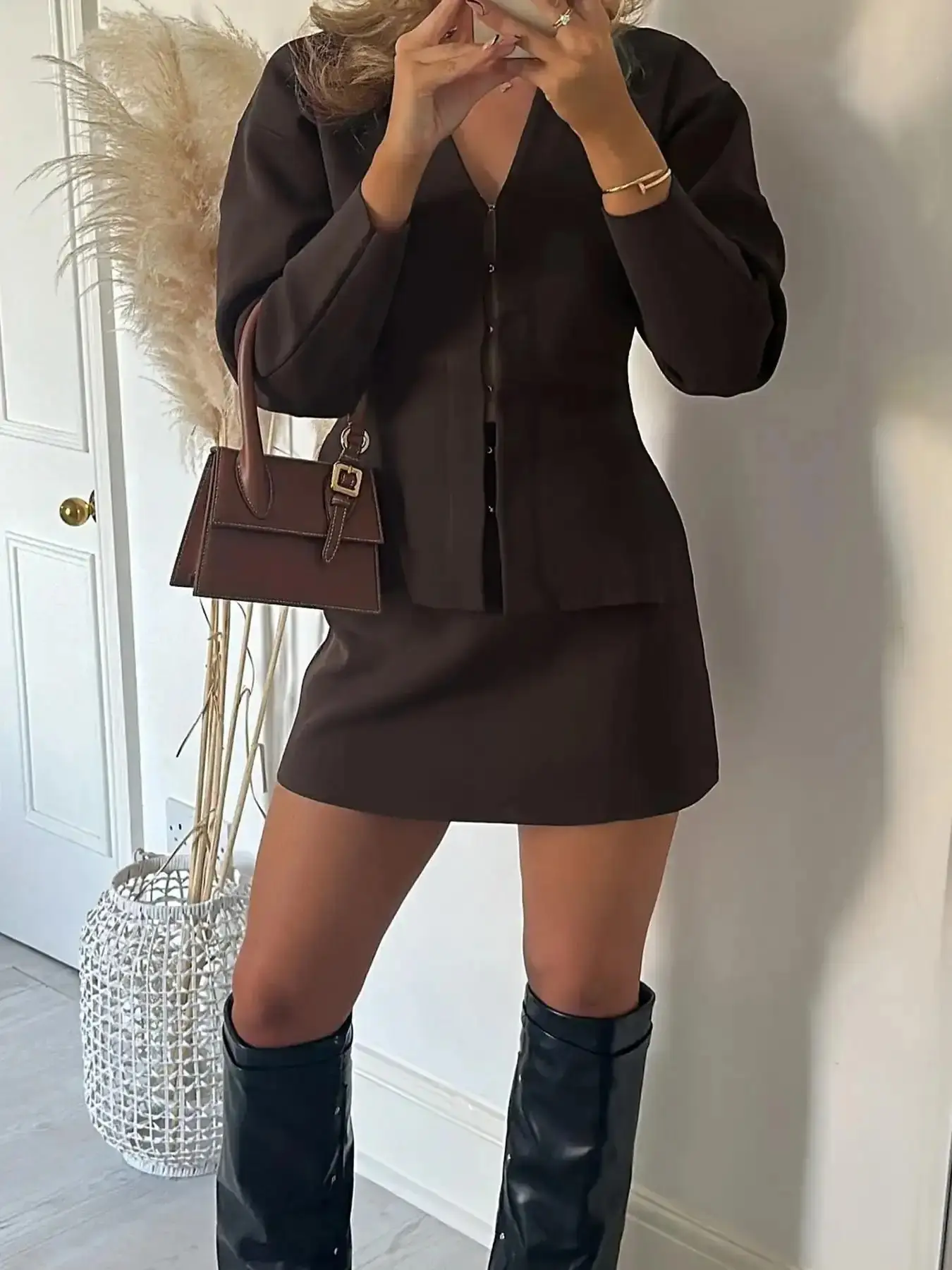2026 Women's Elegant V-Neck Long Sleeve Shirt and Bodycon Skirt Two-Piece Set, Casual Fall Winter Commuting Matching Office Outfit for Professional and Smart Casual Looks, versatile piece