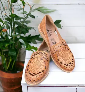 Handmade Women Mexican Huarache Sandals – Natural Leather Flower Cutout