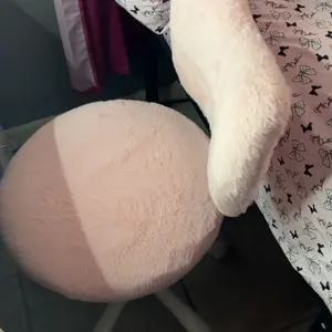 Raybee Fluffy Bow Chairs Vanity Chair with Wheels Pink Desk Chair with Cute Bow Backrest Fluffy Faux Rabbit Fur Small Office Chair for Vanity, Make-up Room, Bedroom, Dorm, Small Space, Height Adjustable, Pink, Color, Girls Gift #SummerVibes #NewArrival