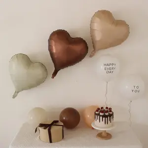 Heart Shaped Balloon (8 Counts), Including 3 Heart Balloon, 2 Letter Balloon, 3 Solid Color Balloon, Birthday Party Decoration (without Gift Box & Cake Stand)