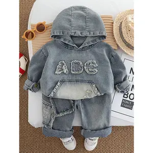 A Boys' Two-Piece Outfit for Autumn And Winter Featuring a Sweater And Trousers, Designed with Bear Cartoon Dolls in The Pockets, Perfect for Casual And Stylish Occasions, for Outdoor