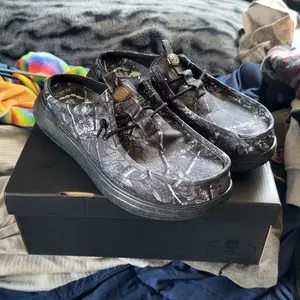 HEYDUDE Jelly Roll Realtree Edge Wally Comf Slip - Comfortable Slip on Shoes