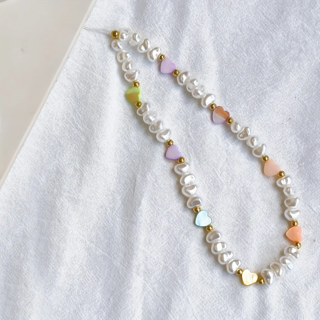 Cute Colorful Love Phone Chain Phone Decoration Earphone Cover Bead Chain Small Fresh Suitable for Giving to Girlfriends, Friends, Mother's Day Gifts Phone Charms Cell Phone Accessories Mobile Phone Accessories