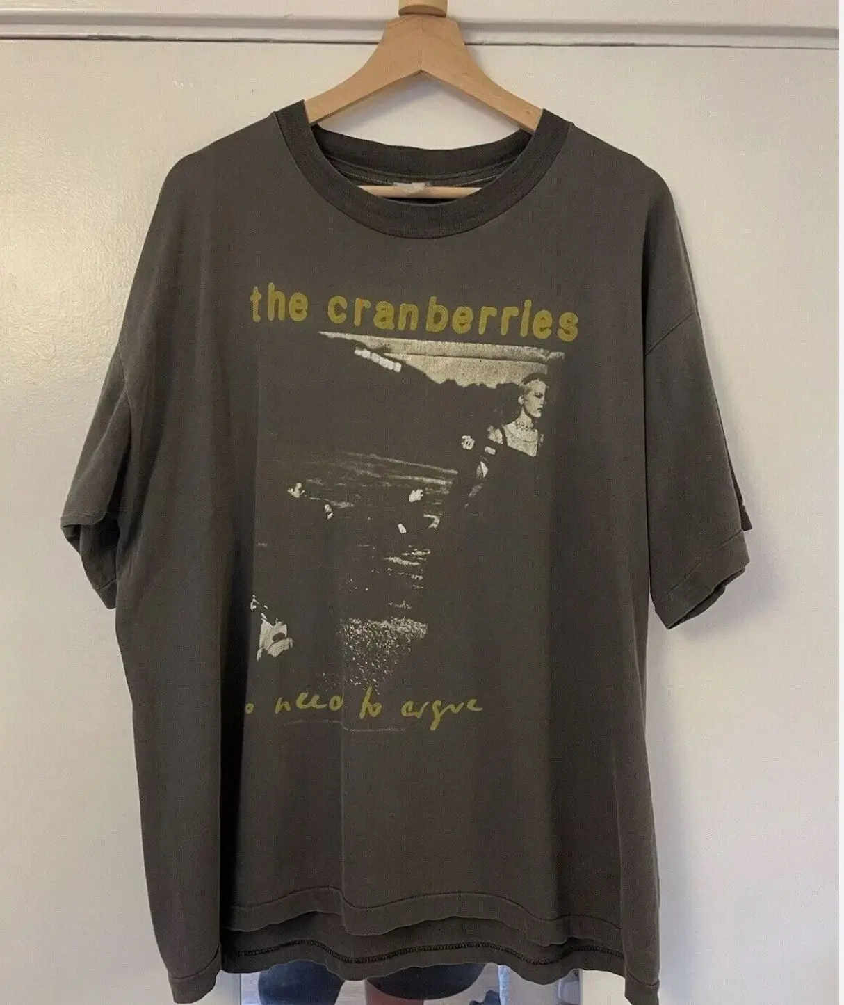 [Sale Up To 50%] The Cranberries 1995 Tour Vintage Cotton Unisex T-Shirt For Men Women, Unisex Reprint Cotton Graphic Shirts, Trending USA Tee