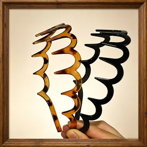 4 Pcs Zig Zag Headbands for Women, Wavy Comb Headband with Teeth, Fashion Slicked Back Style Headbands, Black and Tortoise Casual Hair Accessories, Ideal Gifts for Women