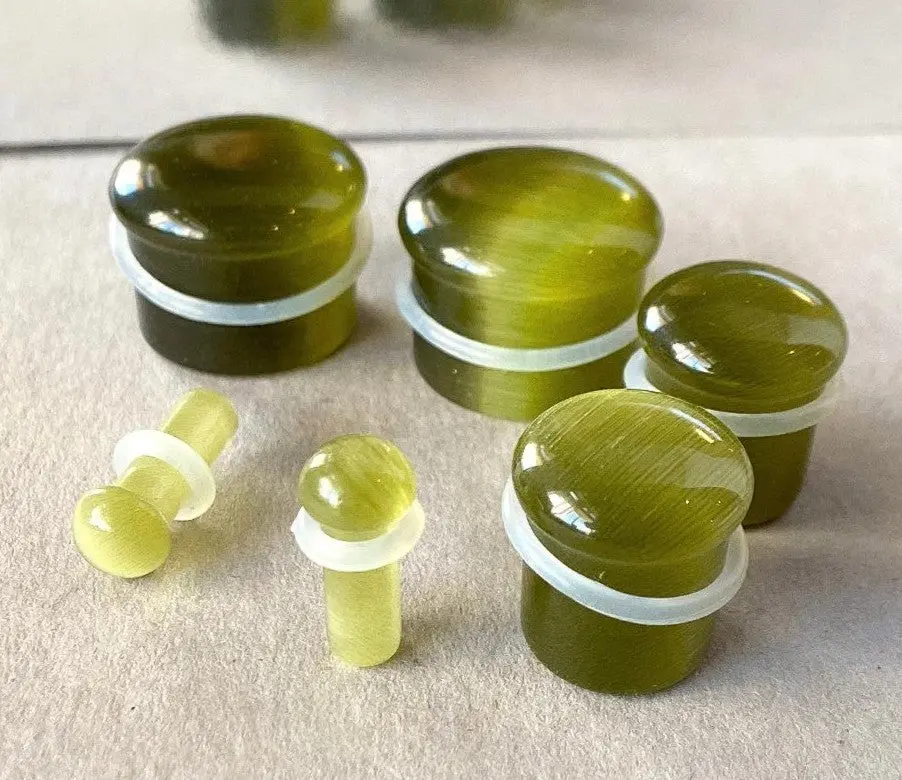 PAIR Peridot Green Cat Eye Stone Plugs Single Flare Tunnels Earlets Gauges