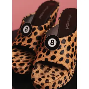 Lucky Break - 8 Ball Shoe Clips
