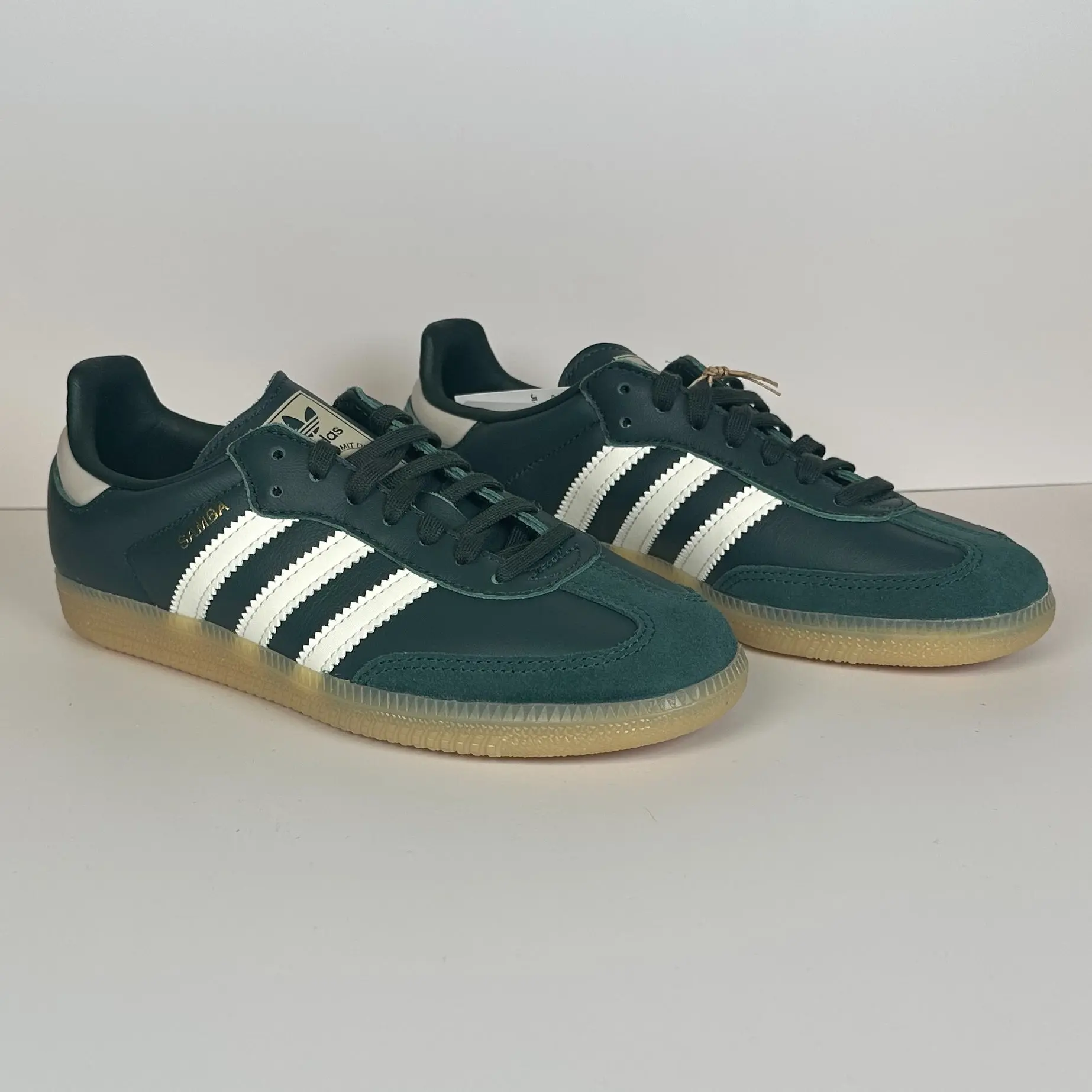 Adidas Originals Samba JI4469 Samba Mineral Green GS Sneaker with Soft OrthoLite sockliner, Leather Upper & Lace Closure, New in Box Athletic Closed Walking Shoes Sports Shoes
