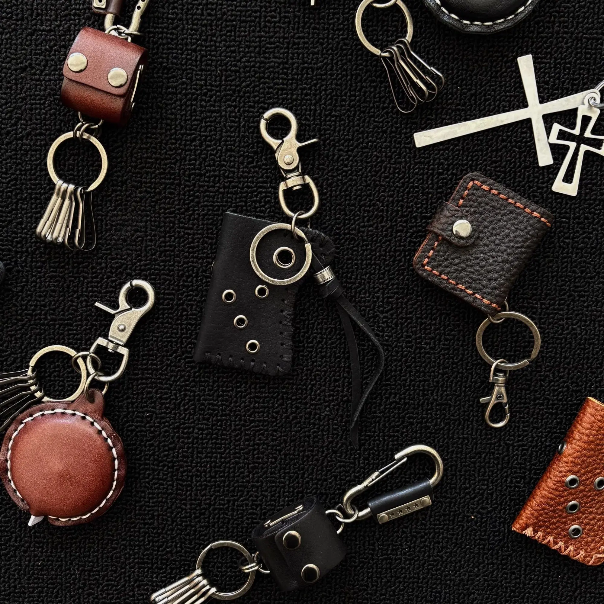 Handmade Vintage PU Leather Multi-style Keychain Charm - Men's Cleanfit Workwear Waist Hanger with Metal Lighter Cover, Tape Measure Holder, Black Small Card Bag, Coffee Tape Measure Storage Pouch, Keychain For Boyfriend, Coffee Tape Measure Bag
