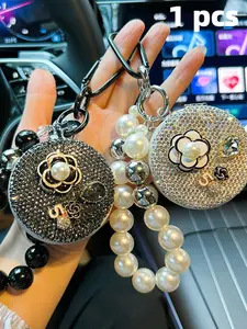 Luxury Keychain with Wrist Chain, Large Hanging Piece, Portable Makeup Mirror, Handheld Compact Mirror, Gift for Holidays, Parties, Birthdays