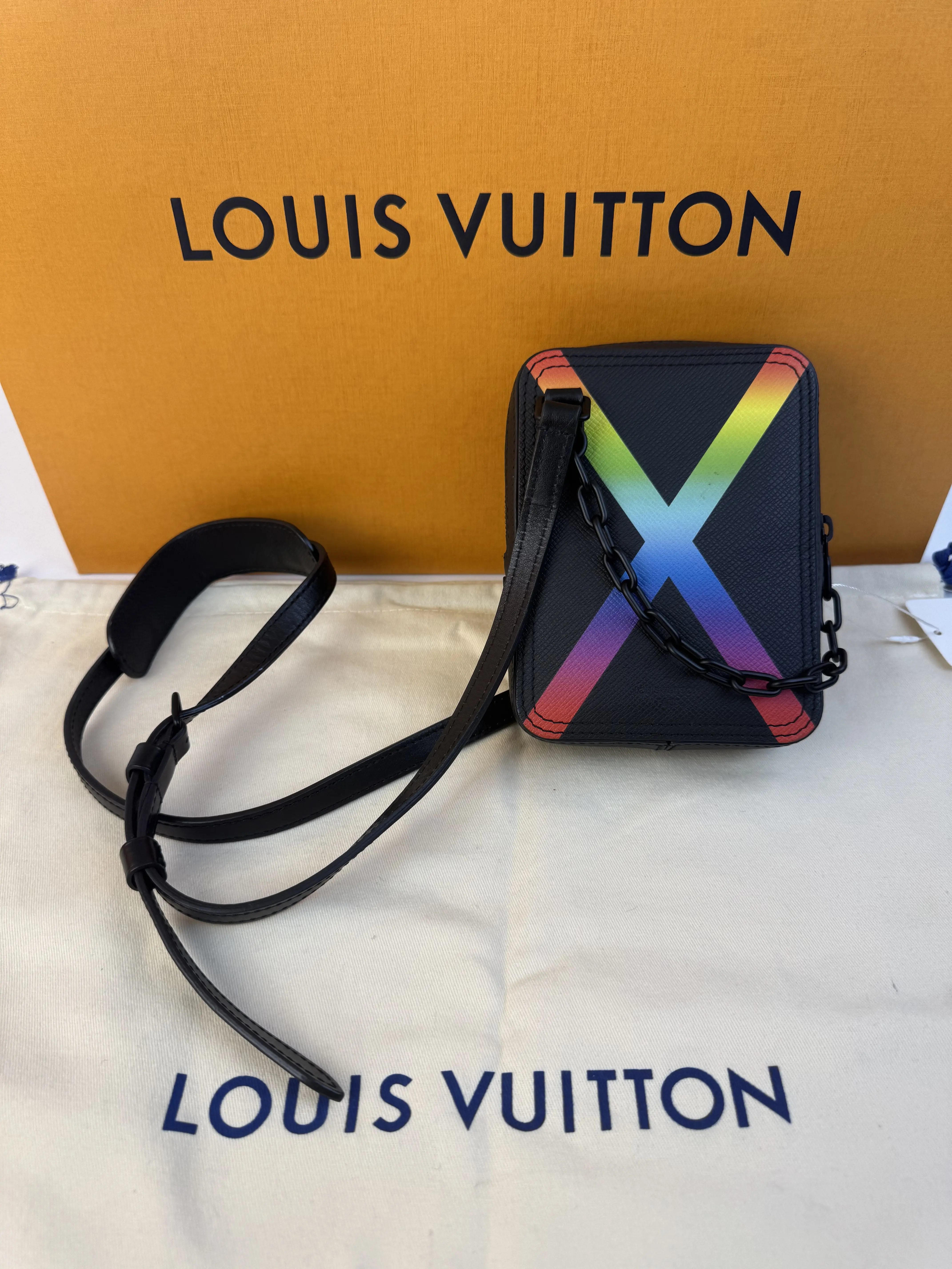 Pre-owned Louis Vuitton LV black studded crossbody phone bag mssj