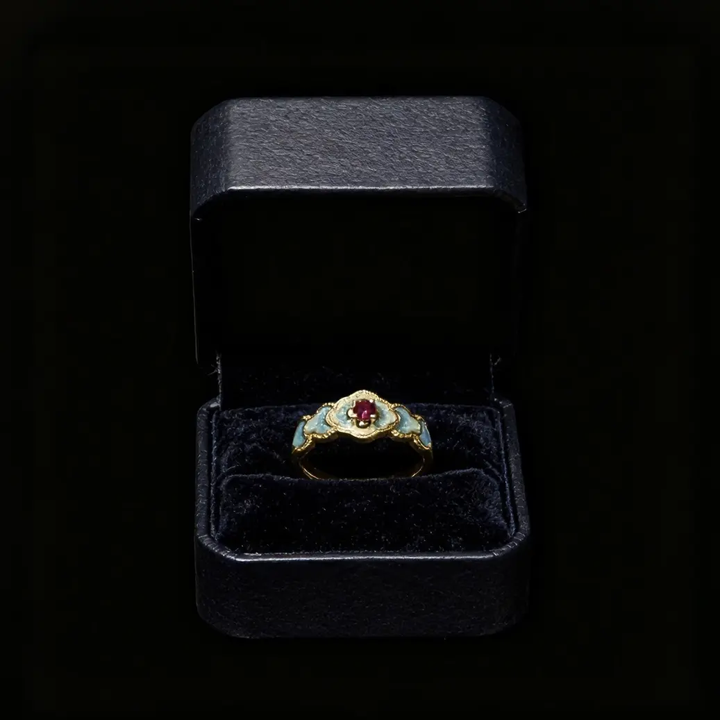 Blue flower enamel drop-painted ruby open ring, a new elegant and noble ring for the index finger, with a court-style design.