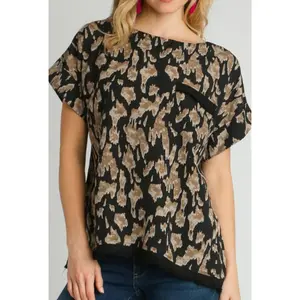 Shai - Umgee animal print boxy cut top with pocket & fray details - Oatmeal