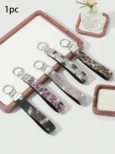 Shiny Diamond Wristband Keychain with Strap, Keychain Wristlet Strap, Ideal for Girls and Women, Car Keys, Phone Wallet Camera Key Ring, Daily Essentials