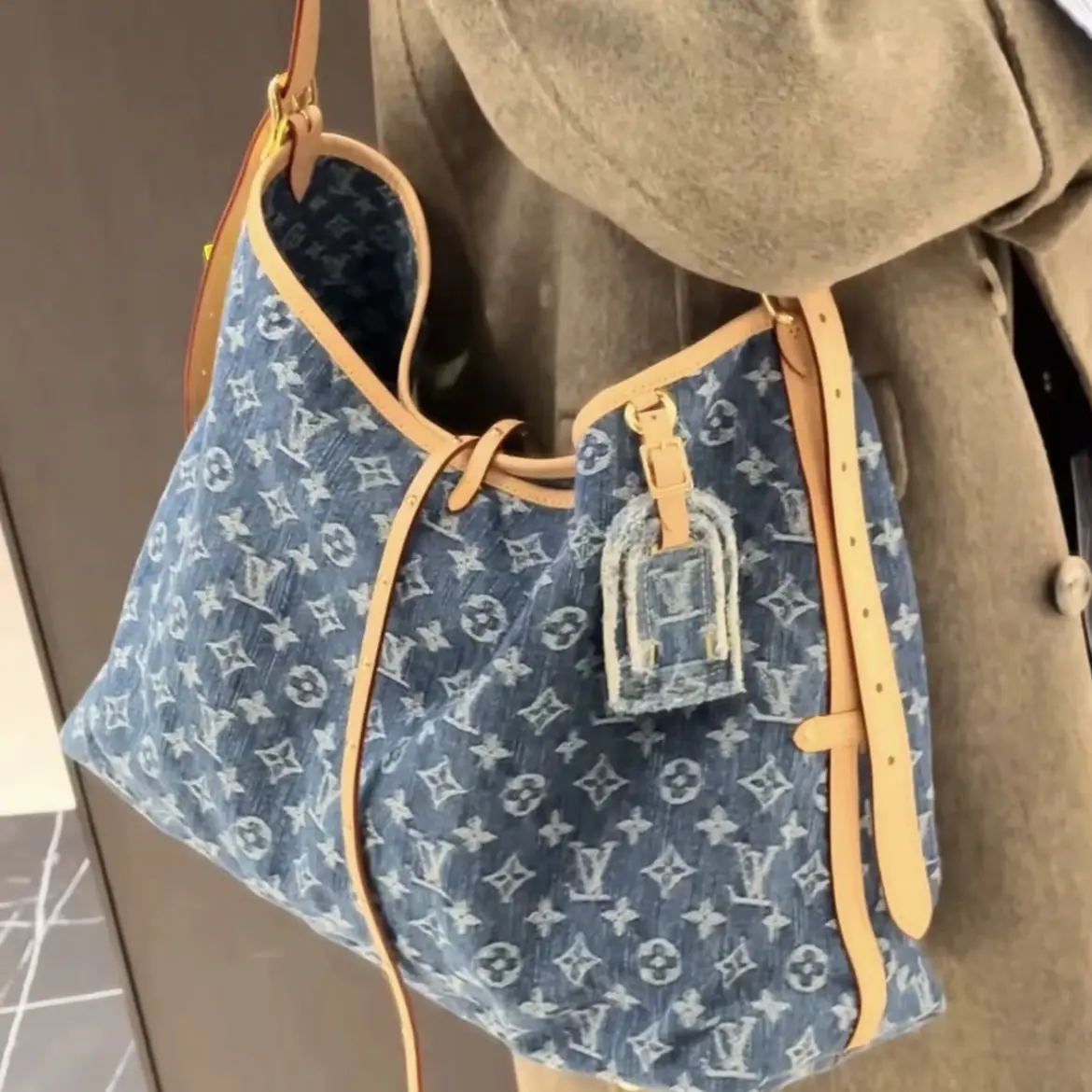 Pre-owned Louis Vuitton carry all mm