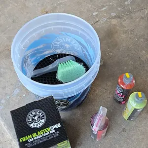 CHEMICAL GUYS Exclusive 15pcs Arsenal Car Wash Kit with Exclusive Camo Detailing Bucket – Ultimate Gift Set, Exclusive, Premium Car Wash Soap & Accessories, Deep Clean Foam Cannon Wash, Perfect Car Cleaning Gift for Auto Enthusiast, Detailing, Car Care