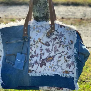 Venture Weekender Bag