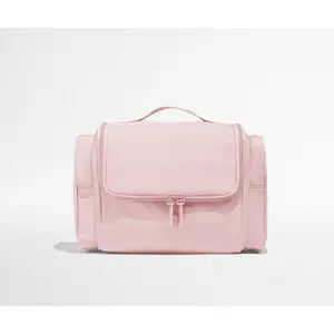 Featherlight Hanging Travel Vanity