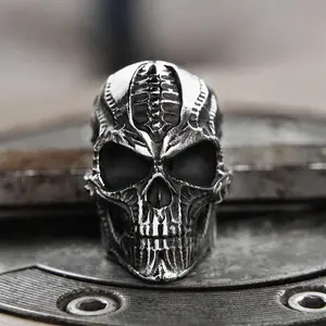 GTHIC Men’s Steampunk Skull Ring Stainless Steel Biker Statement Jewelry for Daily Wear & Birthday Gifts Motorcycle Rally Styling